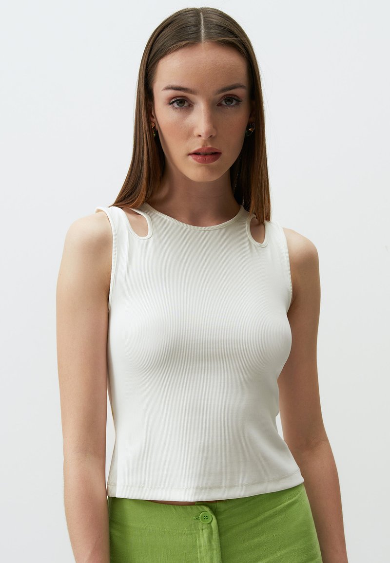 Jimmy Key SLIM FIT CREW NECK SLEEVELESS - Top - white-100