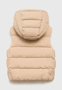 Béžová prešívaná vesta s kapucňou, ktorá má mäkkú textúru a horizontálne švy. Ľahký, teplý dizajn vhodný na vrstvenie.