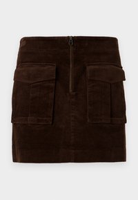 Vald, legacy brown