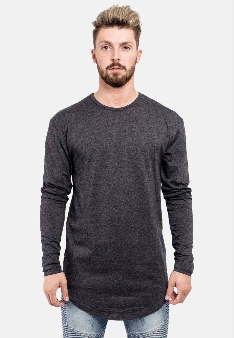 Langärmliges, dunkelgraues T-Shirt mit Rundhalsausschnitt und abgerundetem Saum. Aus weichem Stoff mit glatter Textur.