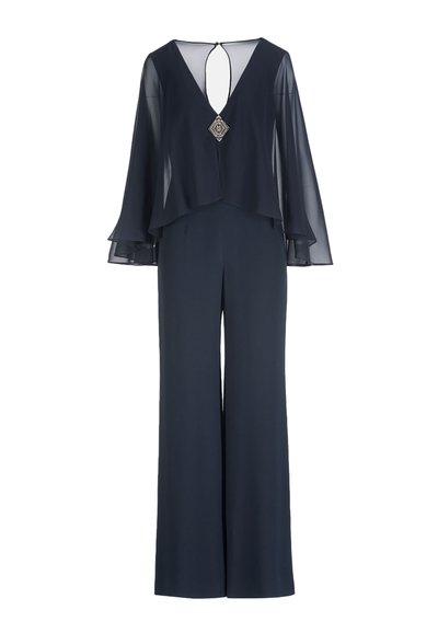 Marineblauer Jumpsuit mit V-Ausschnitt, weiten Ärmeln und einem einzigartigen Rückenausschnitt in Form eines Schlüssellochs, gefertigt aus leichtem, fließendem Stoff.