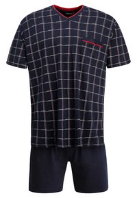 Korte mouwen pyjama set met een marineblauw ruitpatroon, geaccentueerd met rode lijnen, V-hals T-shirt en effen marineblauwe shorts.