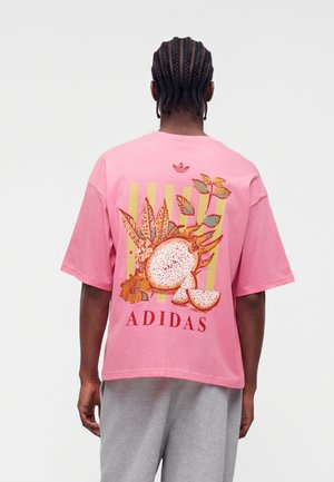 adidas Originals, NEW STRIPE GRAPHIC TEE UNISEX - T-Shirt print - bliss pink