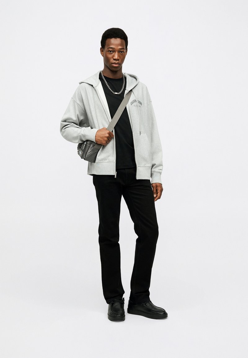 Calvin Klein Jeans STANDARD STRAIGHT CLASSIC - Džíny Straight Fit - classic black