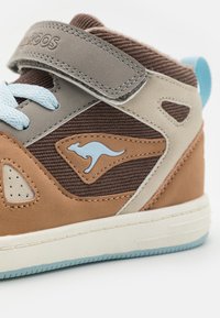 KangaROOS KALLEY UNISEX - Augsti sporta apavi - coffee/forever blue