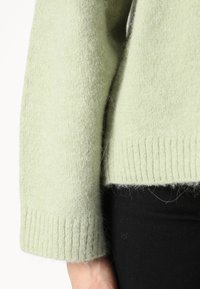 Gina Tricot CREW NECK - Pulóver - desert sage