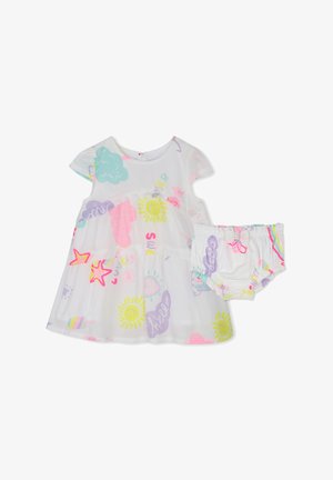 Robe blanche avec des motifs colorés comprenant des nuages, des étoiles et des soleils. Manches courtes ; inclut des culottes blanches assorties avec des accents colorés.