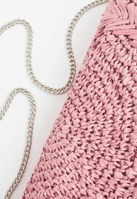 Next FABRICATION FRINGE  - Pikkulaukku - pink