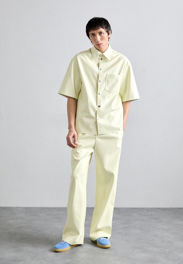 AKSEL  - Shirt - lumen3