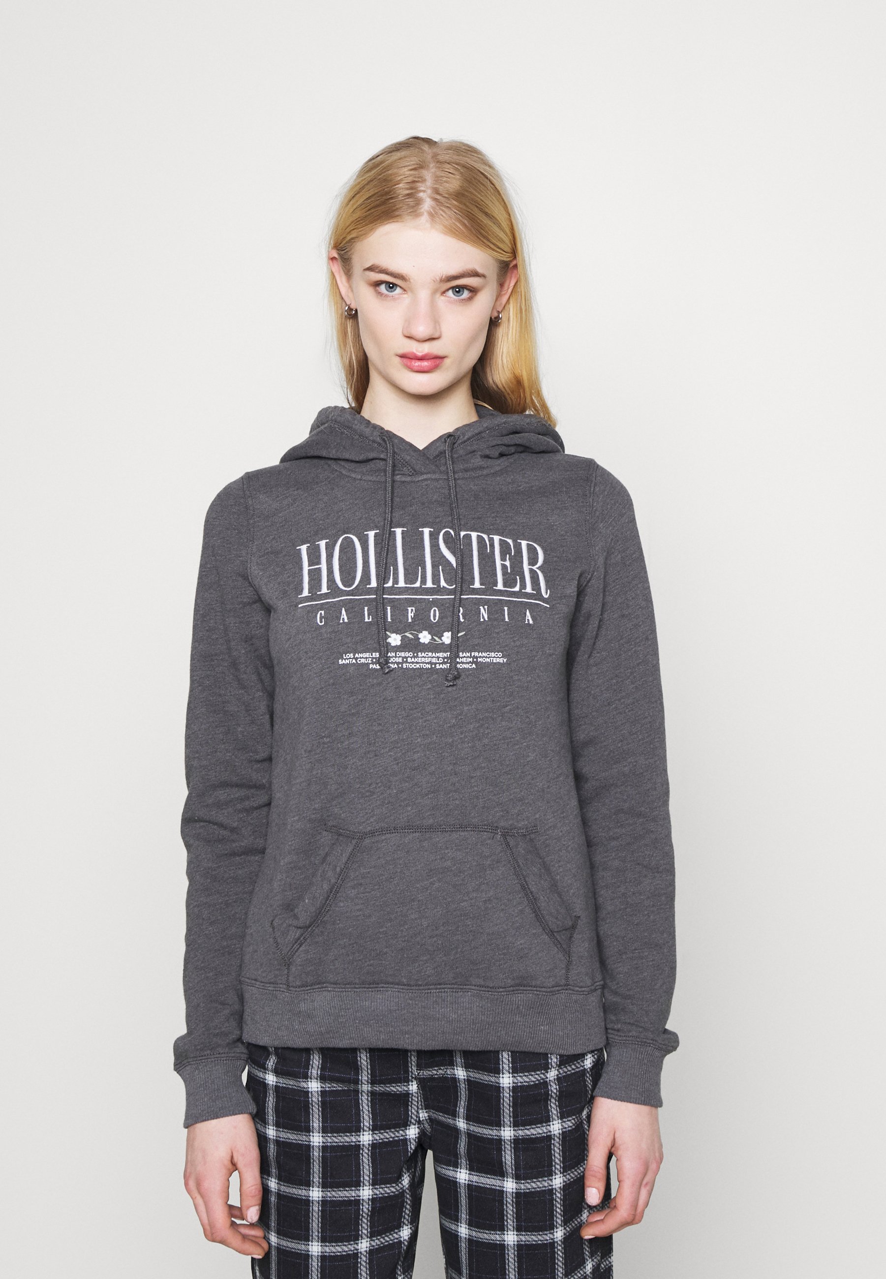 hollister bakersfield