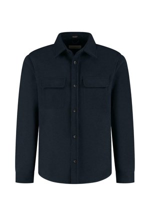 Marineblauwe button-up shirt van zachte stof, met een kraag, twee borstzakken en lange mouwen. Knopen in een contrasterende kleur.