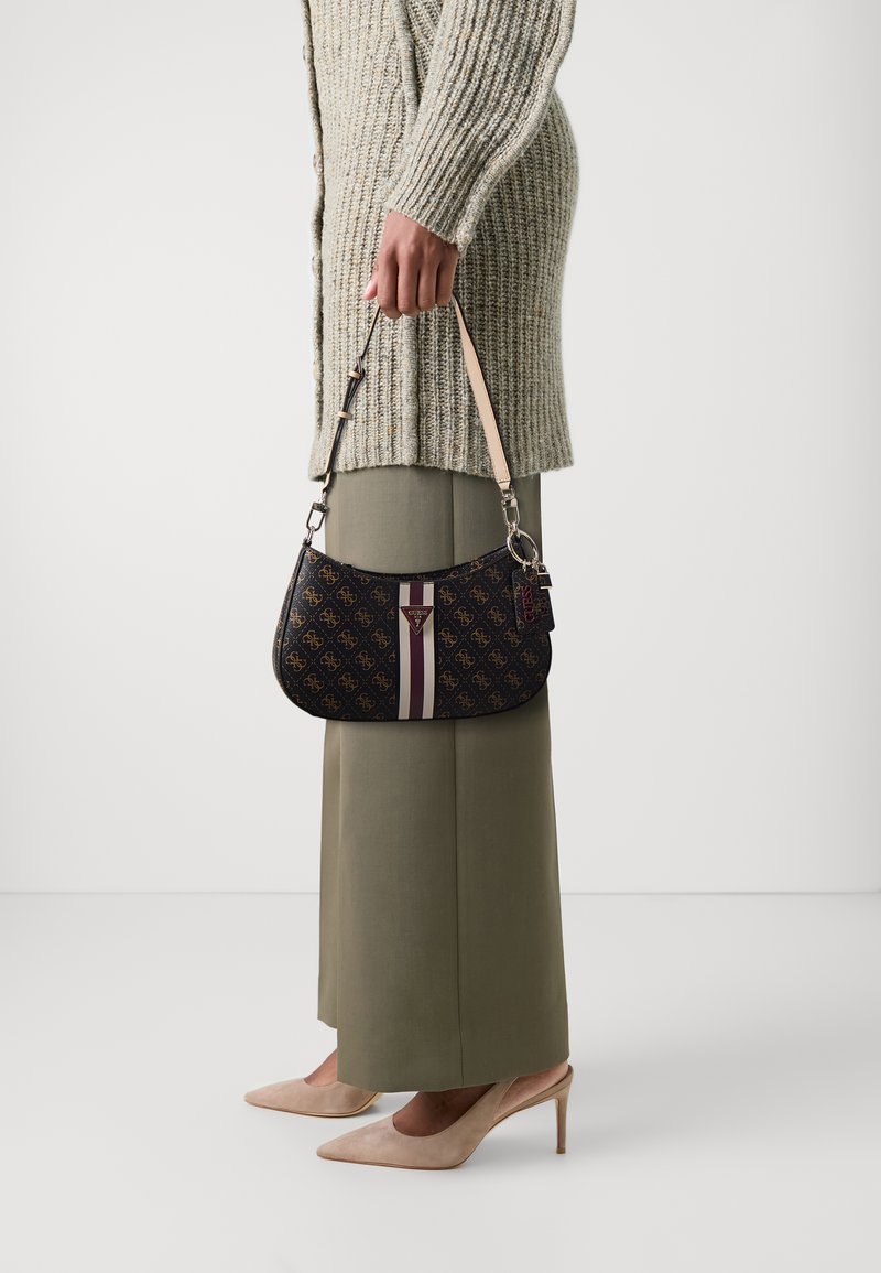 Guess NOELLE TOP ZIP SHOULDER BAG - Borsa a mano - brown
