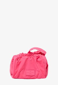 Unselected, pink parachute