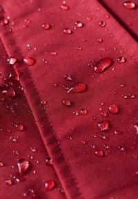 Seasalt Cornwall Regenjas - red