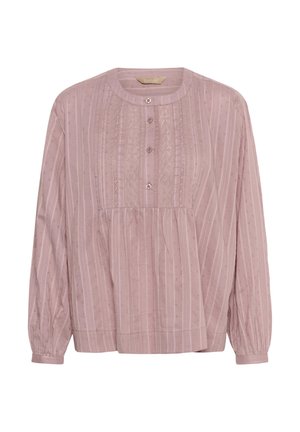Blouse rose clair à manches longues avec un col rond, patte de boutonnage avant, rayures verticales et détail texturé. Poignets élastiques.