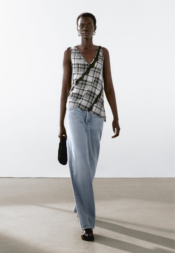 WITH RIBBONS DETAIL - Blouse3