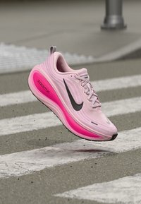 Δεν επιλέχθηκε, pink foam/black/hyper pink/pink beam