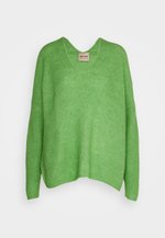 Mos Mosh THORA V-NECK - Strickpullover - forest green/dunkelgrün 