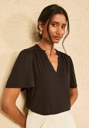 Love & Roses, REGULAR FIT - NOTCH NECK FLUTTER SLEEVE T-SHIRT . - T-shirts basic - black