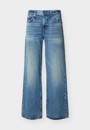 Blugi evazați de culoare albastru deschis, cu nasturi și fermoar în față, buzunare față și spate, și detalii subtile decolorate pe coapse și genunchi.