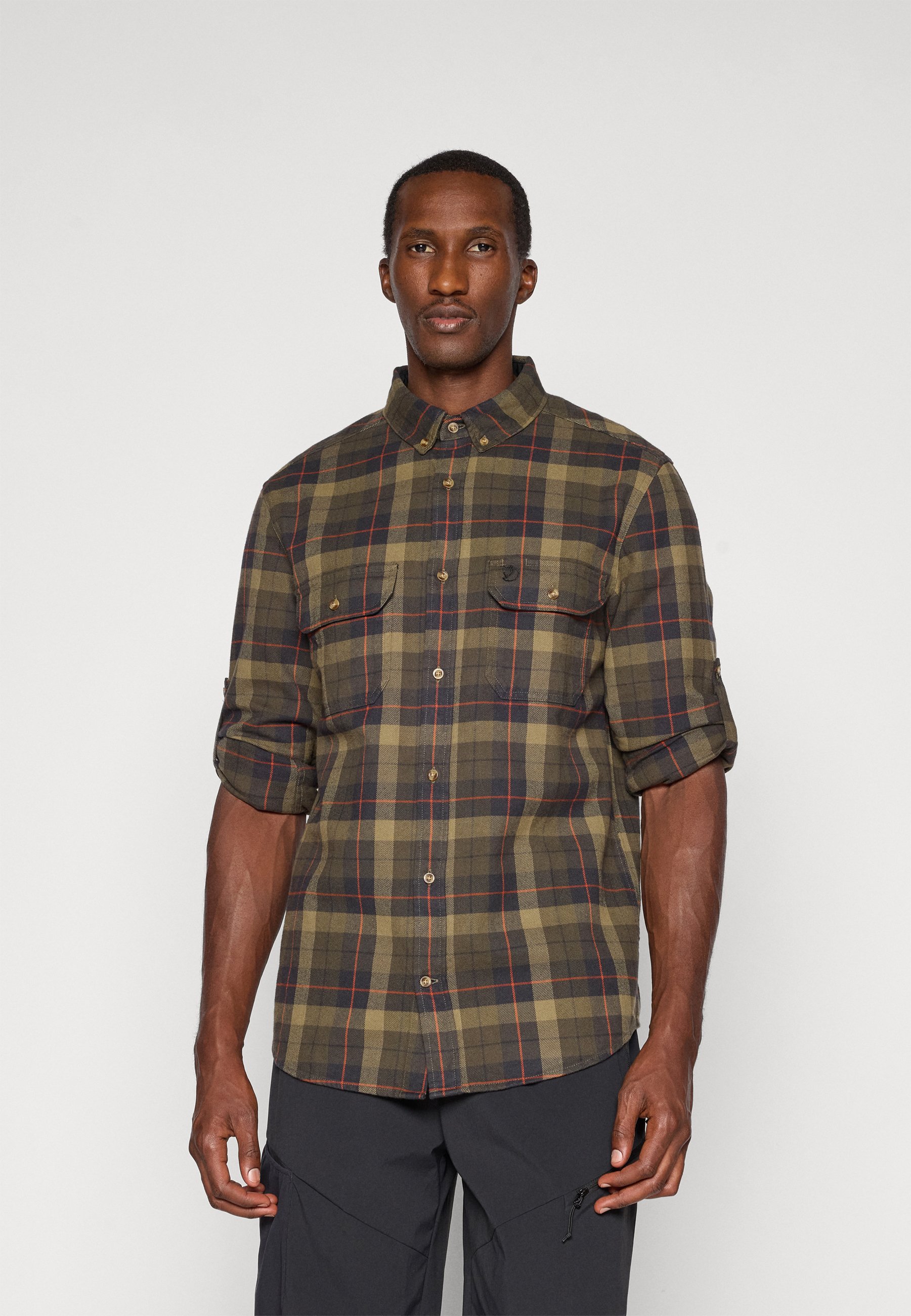 Fjällräven SINGI HEAVY FLANNEL SHIRT M - Shirt - black/deep forest