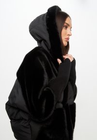 Cesare Gaspari Zimska jakna - black