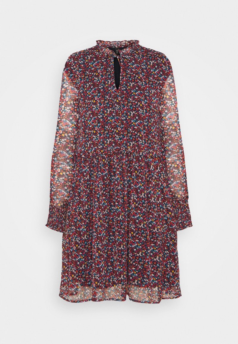 Robe rouge à manches longues, longueur au genou, imprimé floral multicolore de petite taille, encolure avec ouverture en trou de serrure, col et poignets volantés.