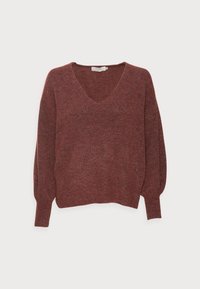 Pull à col en V, ample, de couleur bordeaux profond. Fabriqué en matière tricotée douce, avec des poignets côtelés et un détail de logo sur le côté.