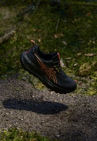ASICS GEL-SONOMA 8 GTX - Trail hardloopschoenen - black/dark pink clay