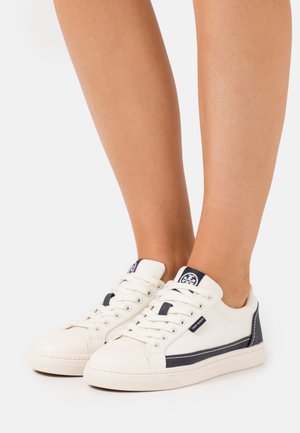CLASSIC COURT - Sneakers laag - ivory/perfect navy