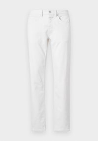 Jeans de mezclilla blanca con un diseño de pierna recta, cinco bolsillos y cierre de botón metálico. Textura suave y detalles de costura mínimos.