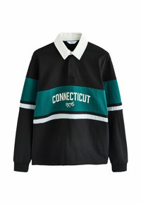 Černé polo tričko s dlouhým rukávem a bílým límečkem, s tyrkysovými a bílými vodorovnými pruhy. Na přední straně je nápis "CONNECTICUT 1976".