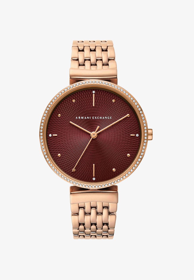 Armani Exchange Armbanduhr in Roségold-Ton mit strukturiertem burgunderfarbenem Zifferblatt, goldenen Stundenmarkierungen, Kristalllünette und Glieder-Metallarmband.