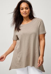 Ellos Plus collection Camiseta básica - dunkelbeige