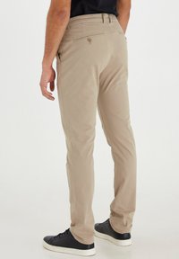 Casual Friday CFTORSON REGULARFIT - Bukse - incense