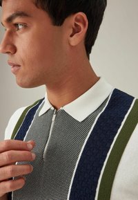 Next STRIPE REGULAR FIT - Poloshirts - white