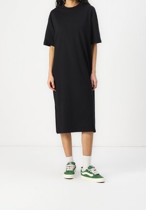 Sukienka z dżerseju