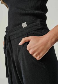 YOU LOOK PERFECT HOMEWEAR SET 2 PIECES - Nachtwäsche Set - black