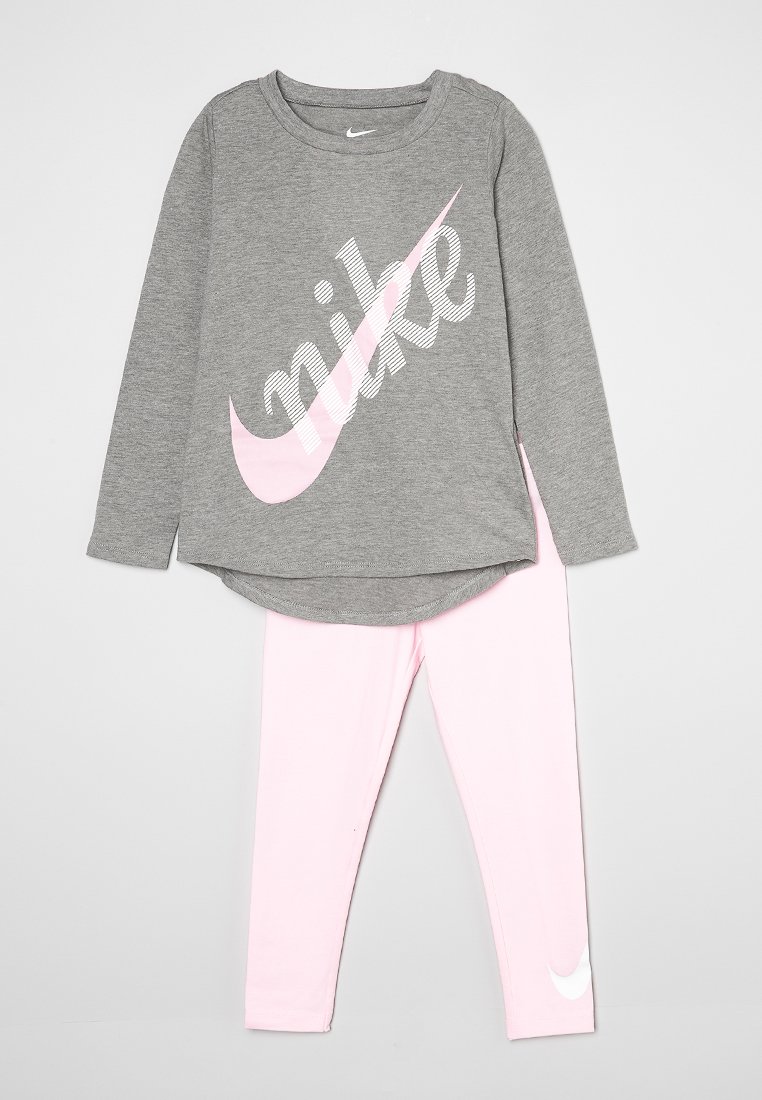 Nike Sportswear Longsleeve roze