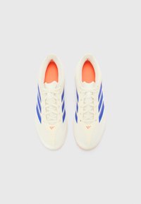 adidas Performance COPA INDOOR COURT CLUB  INDOOR FOOTBALL BOOTS - Botines de fútbol sala - off white/lucid blue/signal coral