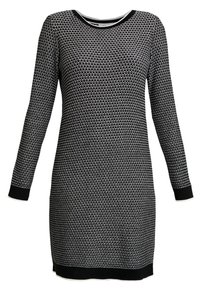 Abito in maglia bianco e nero con un motivo texturizzato, maniche lunghe, scollo rotondo e polsini e orlo a coste neri.