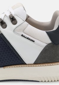 Thumbnail Image 6