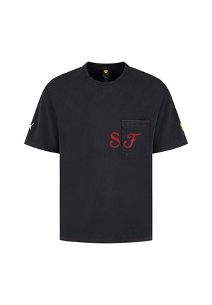 - T-shirt z nadrukiem