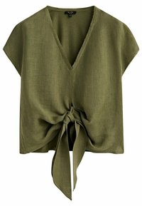 Blouse vert olive à manches courtes avec col en V et détail nœud à l'avant de l'ourlet, réalisée en tissu léger.