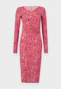 Rotes langärmeliges Kleid mit Leopardenmuster, V-Ausschnitt und seitlichem Schlitz, aus einem glatten, elastischen Stoff gefertigt.
