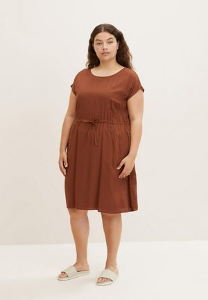 EASY DRESS - Day dress - nut brown