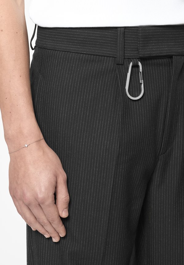 PINSTRIPED REGULAR TAILORED PANTS UNISEX - Trousers4
