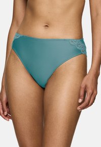 Bikini dolny w kolorze teal z gładkiej tkaniny, z koronkowymi akcentami wzdłuż pasa z jednej strony. Średni stan, zapewniający zrównoważone dopasowanie.