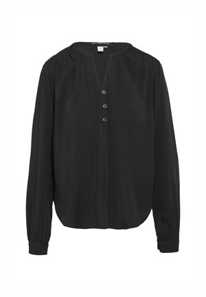 Zwarte blouse met lange mouwen van soepele stof, met een ronde halslijn, een knoopsluiting met drie knopen en geplooide details op de schouders.