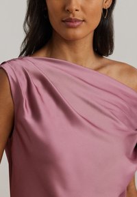 Lauren Ralph Lauren SATIN CHARMEUSE OFF THE SHOULDER BLOUSE - Blúzka - rose blush
